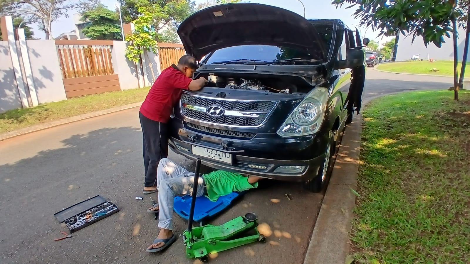 Fathony Service Mobil